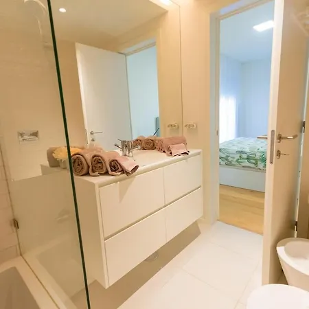Modern 2br With Balcony And Pool He Διαμέρισμα
