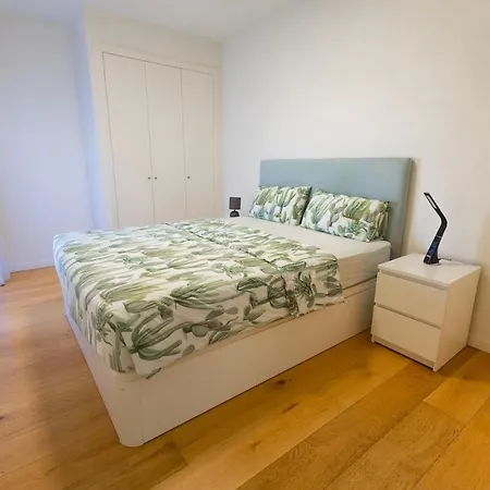 Modern 2br With Balcony And Pool He Tavira
