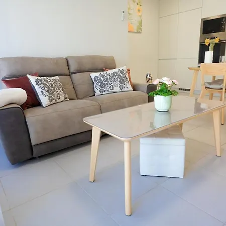 Modern 2br With Balcony And Pool He Apartment *