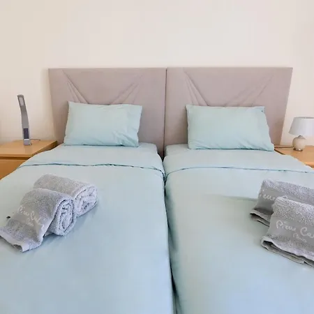 Modern 2br With Balcony And Pool He Apartment