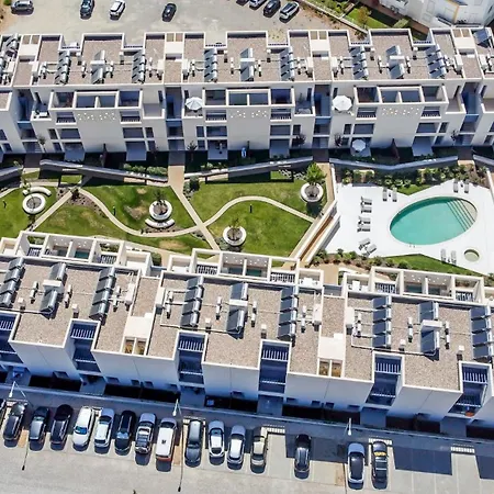 Modern 2br With Balcony And Pool He Tavira